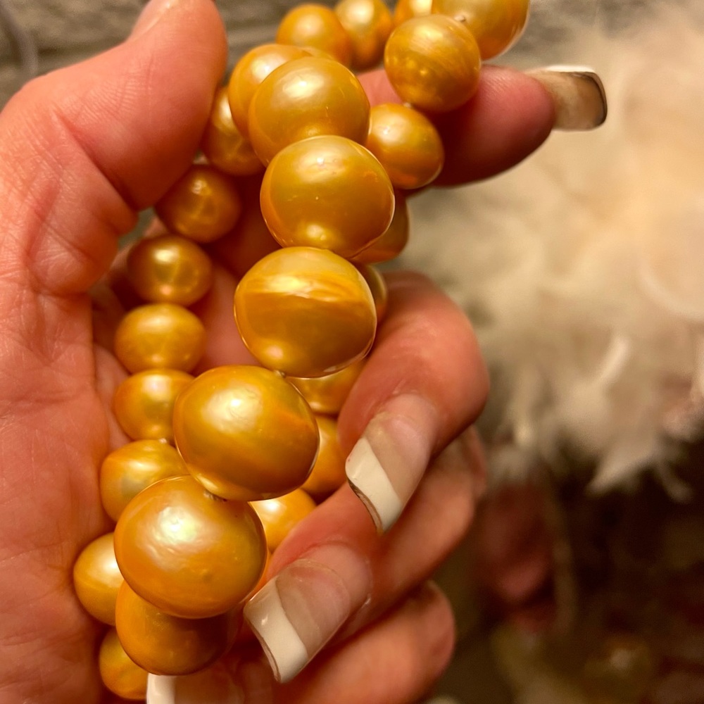 Authentic deep golden south sea pearl necklace - Picture 5 of 16